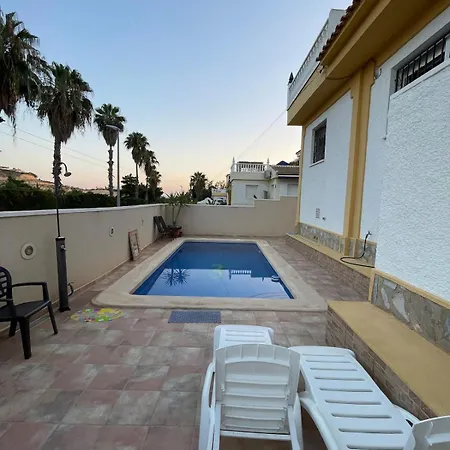 度假居 Casa La Marquesa - With Private Pool 克萨达城